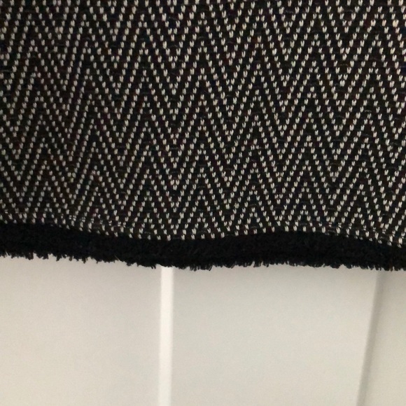 Tweed top with cuff and bottom trim - Picture 2 of 3